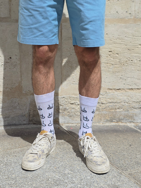 Chaussettes Luky Paw Print – Blanches avec dessous rouge