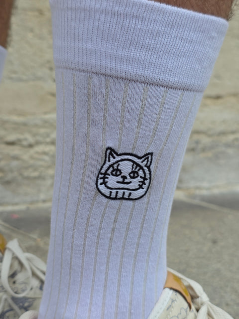 Luky Cat Head Socks – White with Red Bottom
