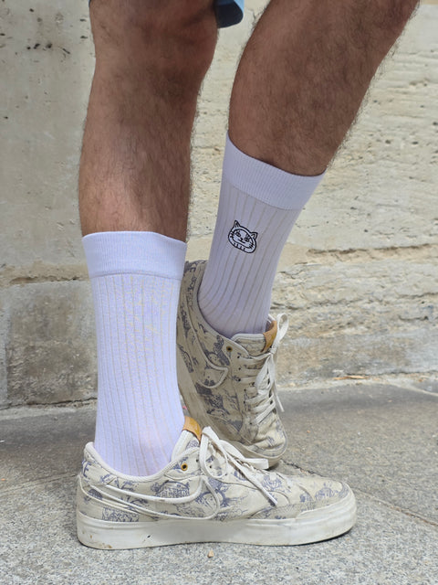 Luky Cat Head Socks – White with Red Bottom